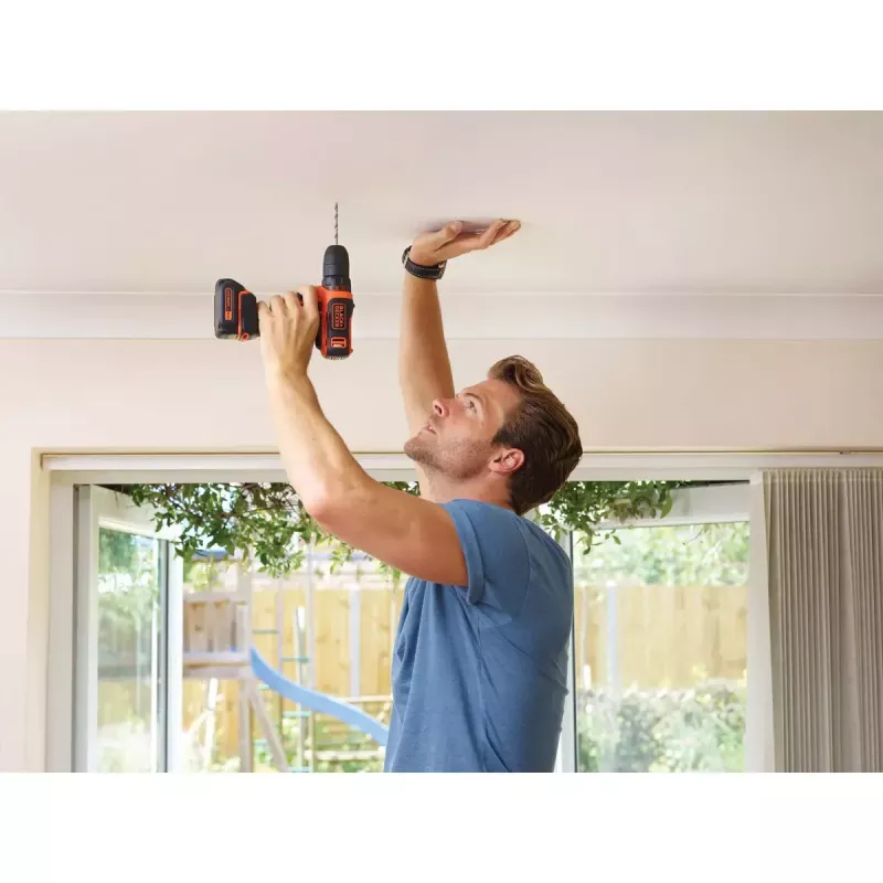 Taladro con empuñadura de pistola Black & Decker BDCDD12-QW, sin llave, 1.5 Ah
