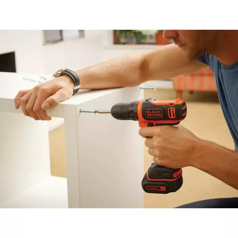 Taladro con empuñadura de pistola Black & Decker BDCDD12-QW, sin llave, 1.5 Ah