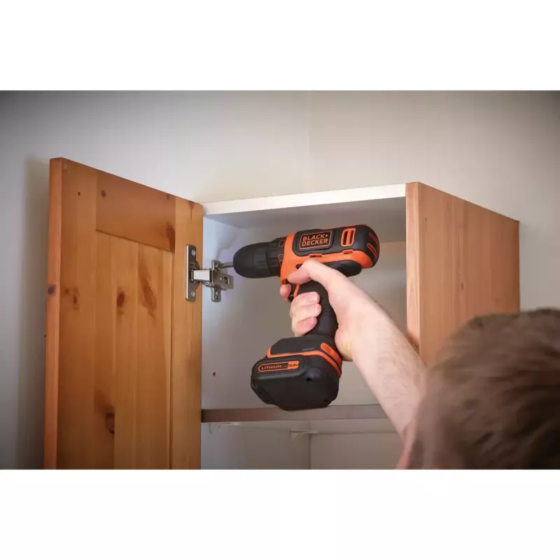 Taladro con empuñadura de pistola Black & Decker BDCDD12-QW, sin llave, 1.5 Ah