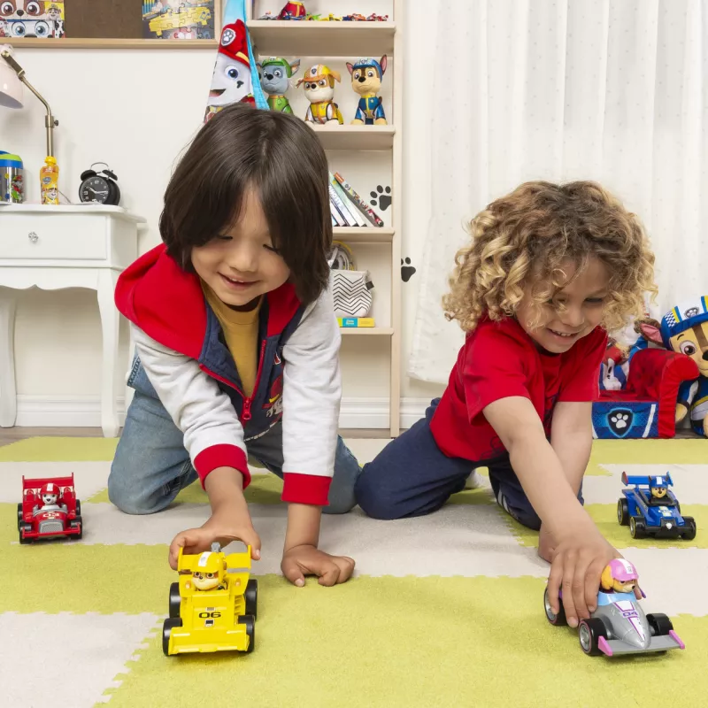 PAW Patrol, Ready, Race, Rescue vehículo Rubble’s Race & Go Deluxe con sonido, para niños a partir de 3 años
