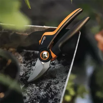 Tijera de podar Fiskars X-Series L P961 — bypass, hoja de acero, corte de 2,6 cm, 222 mm de longitud