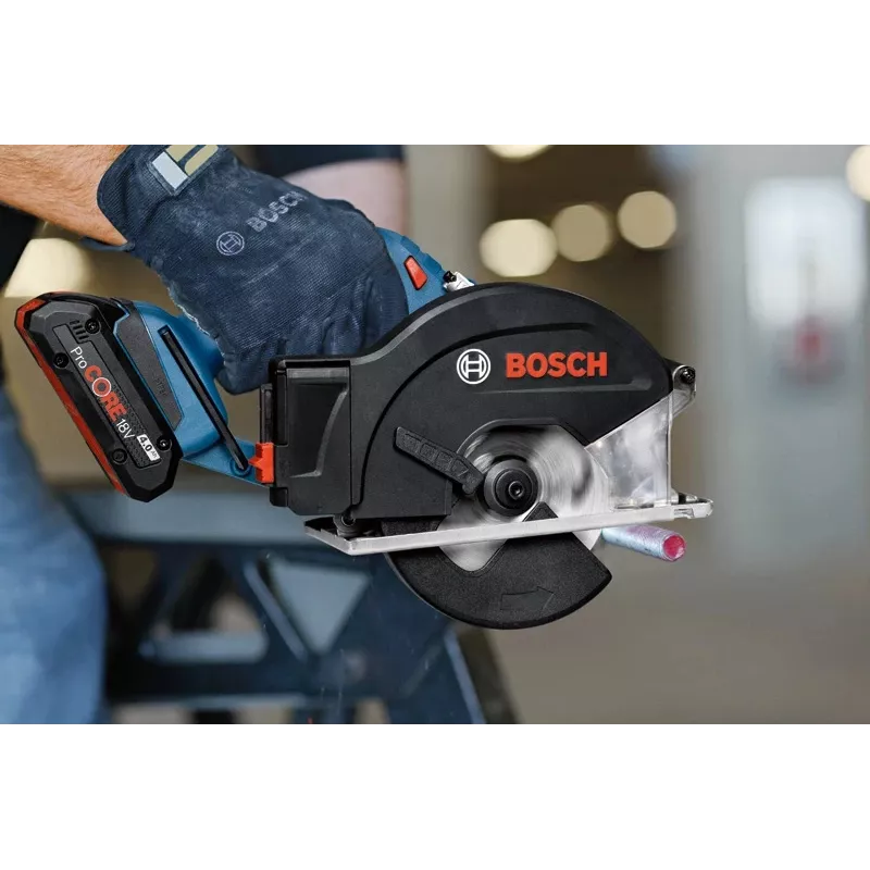 Bosch GKM 18V-50 Professional sierra circular de batería para metal, 13,6 cm, negra, azul, roja, 4250 rpm