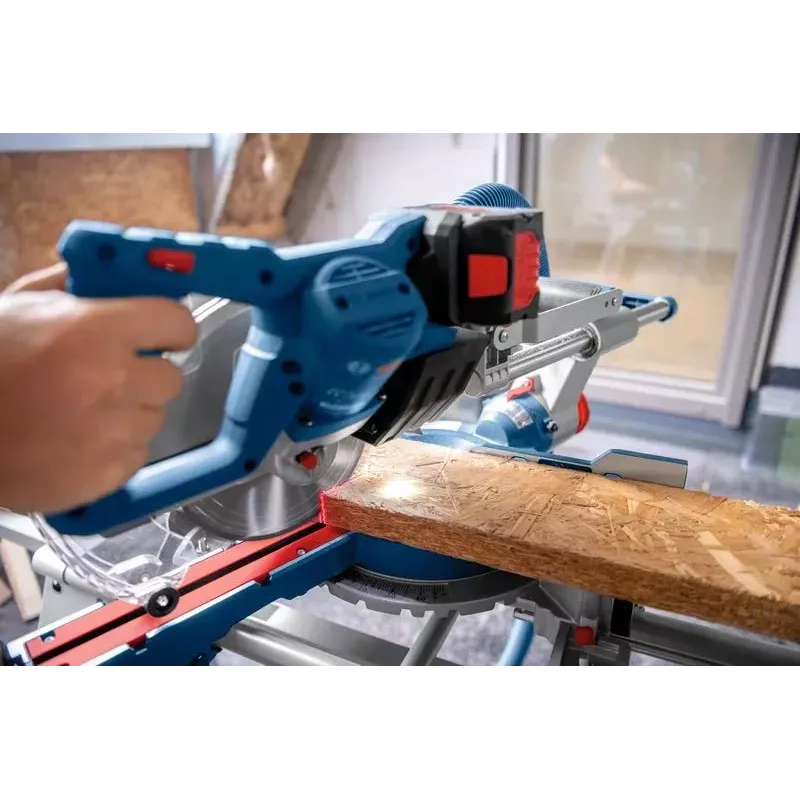 Bosch GCM 18V-216 D Professional ingletadora a batería, 5000 rpm