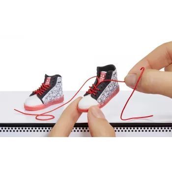 Miniverse Make It Mini Sneakers en PDQ, 8 años, multicolor, plástico