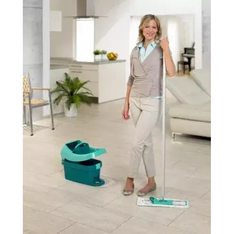 Cubo con sistema de fregado Leifheit 55076 — escurridor ergonómico, gran capacidad, verde