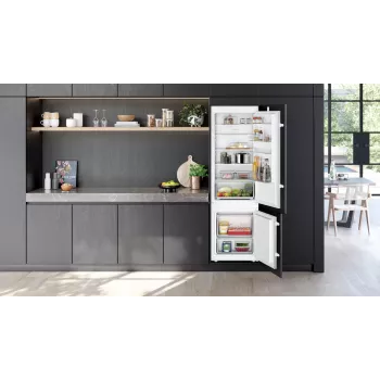 Siemens iQ100 KI87VNSE0 Frigorífico-congelador combinado Integrado 270 L Blanco