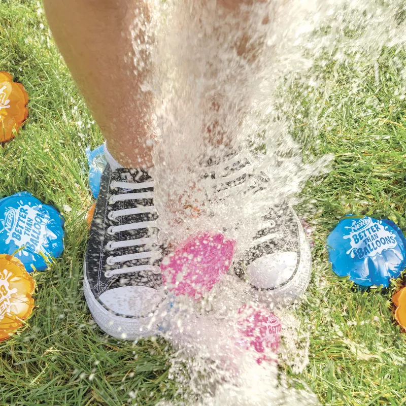 Nerf Super Soaker Better Than Balloons juguete de agua, fácil de recoger en una pieza, 108 pods, muchas formas de juego, diversión acuática en el jardín, regalos para niños, edad 3+