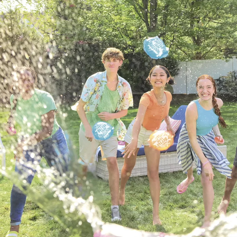Nerf Super Soaker Better Than Balloons juguete de agua, fácil de recoger en una pieza, 108 pods, muchas formas de juego, diversión acuática en el jardín, regalos para niños, edad 3+