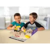 Kinetic Sand, set de juego Dig N' Demolish con 450 g de arena de juego y camión de juguete, juguete sensorial para niños a partir de 5 años