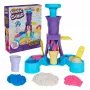 Kinetic Sand, Soft Serve Station, cestas de Pascua, incluye 14 oz de arena de juego moldeable (3 colores), 2 barquillos y 2 herramientas
