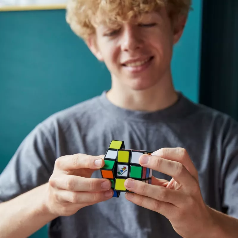 Cubo de Rubik 3x3 de Spin Master — Original 3x3, recomendado a partir de 8 años