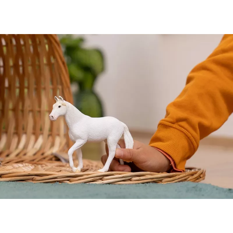 Figura de juguete Schleich Yegua Camarillo blanca 13959S edad recomendada 3+
