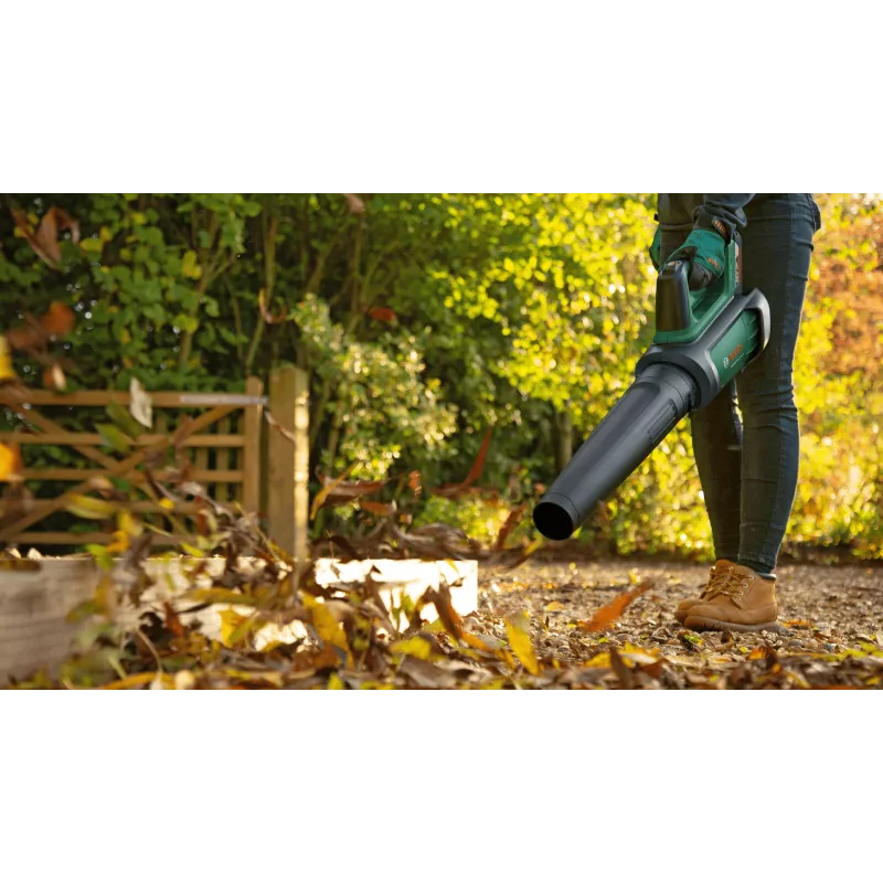 Bosch AdvancedLeafBlower 36V-750 soplador de hojas inalámbrico, 36 V, 1x 2,0 Ah, cargador, 750 m³/h, 100-200 km/h, sin escobillas, 3,5 kg, verde/negro