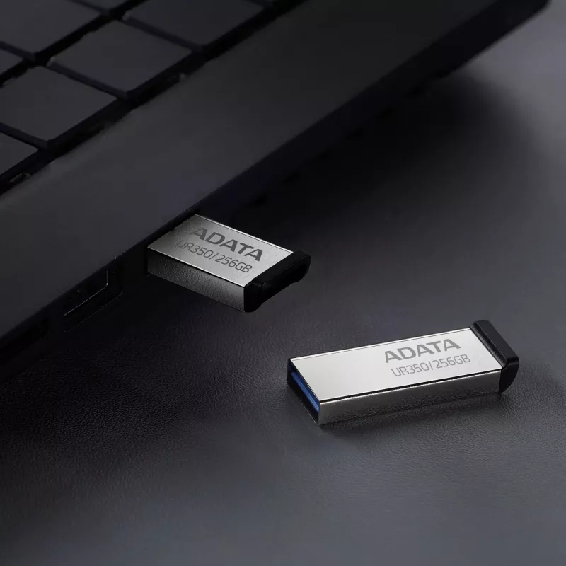 ADATA UR350 memoria USB 256 GB USB Type-A 3.2 Gen 1 (3.1 Gen 1) negro, plateado