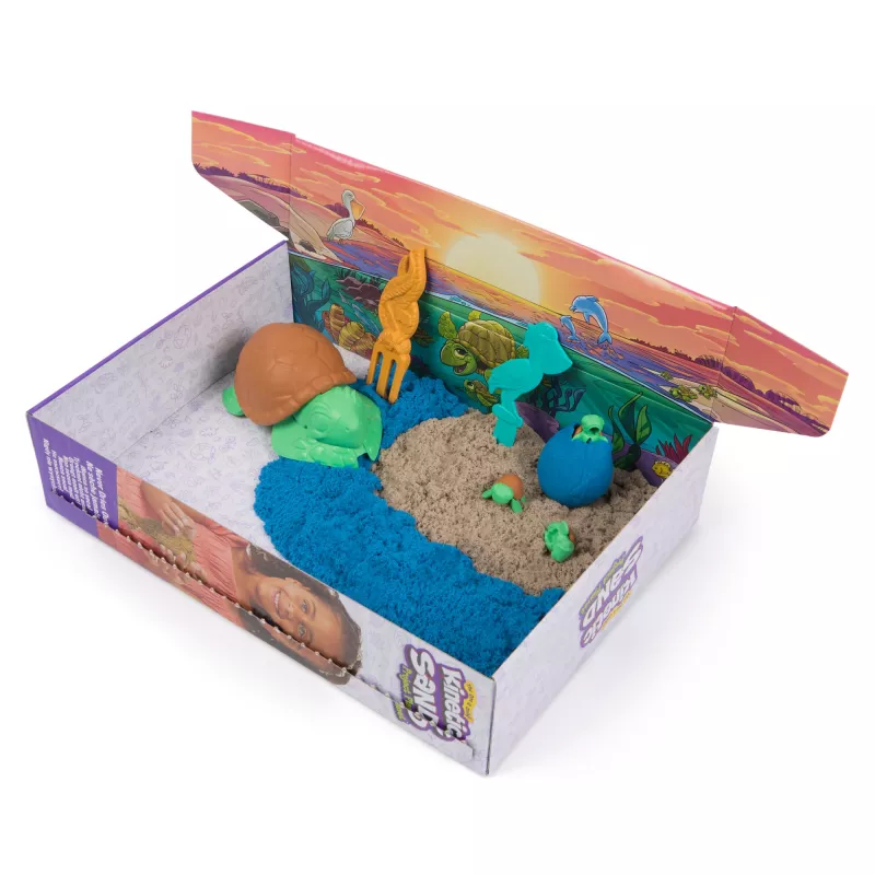 Kinetic Sand, Project Planet Turtle Beach con 397 g de arena de juego, herramientas y moldes, materiales sostenibles y respetuosos con el medio ambiente, juguete sensorial para niños