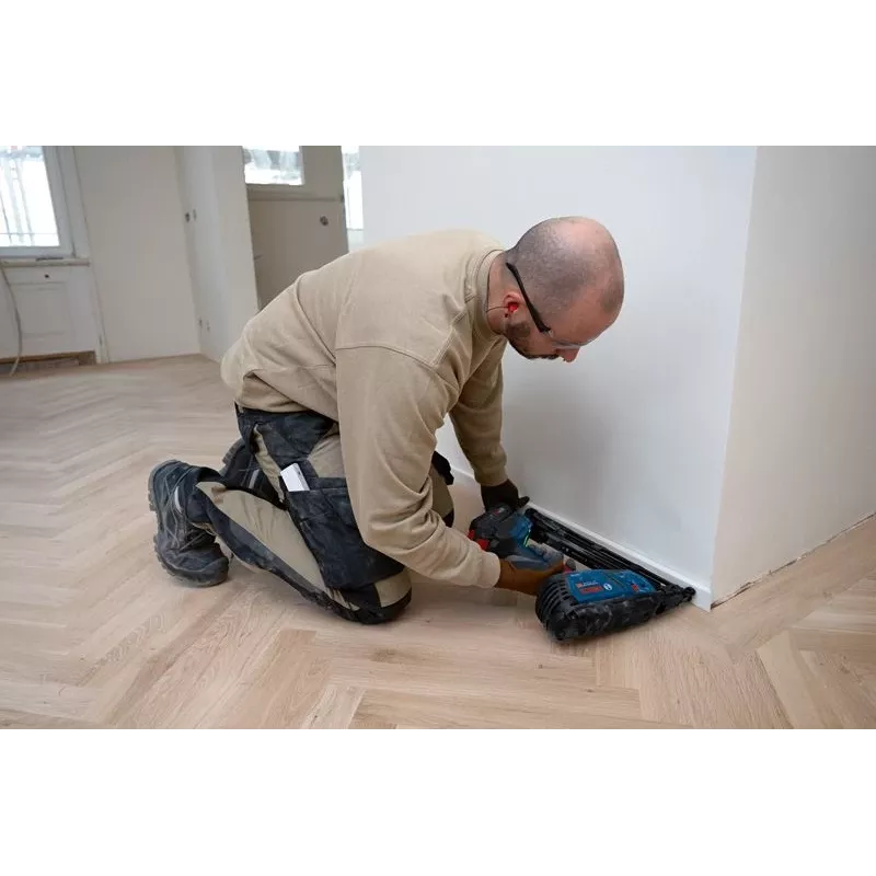 Clavadora de madera a batería Bosch GNH 18V-64 MD Professional solo