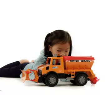 Camión BRUDER MB Unimog, construcción ABS, edad recomendada 4+