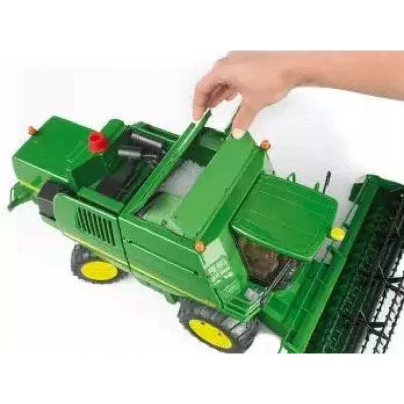 Mini tractor BRUDER John Deere T670i