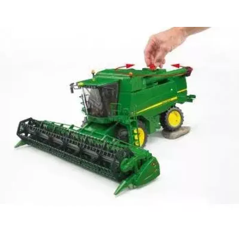 Mini tractor BRUDER John Deere T670i