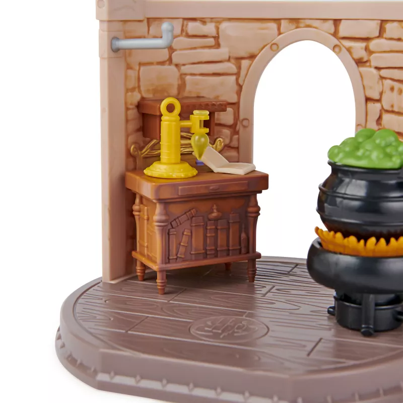 Figura de acción Wizarding World Harry Potter Magical Minis aula de pociones