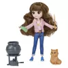 Wizarding World Harry Potter, set de regalo de muñeca Brilliant Hermione Granger de 8