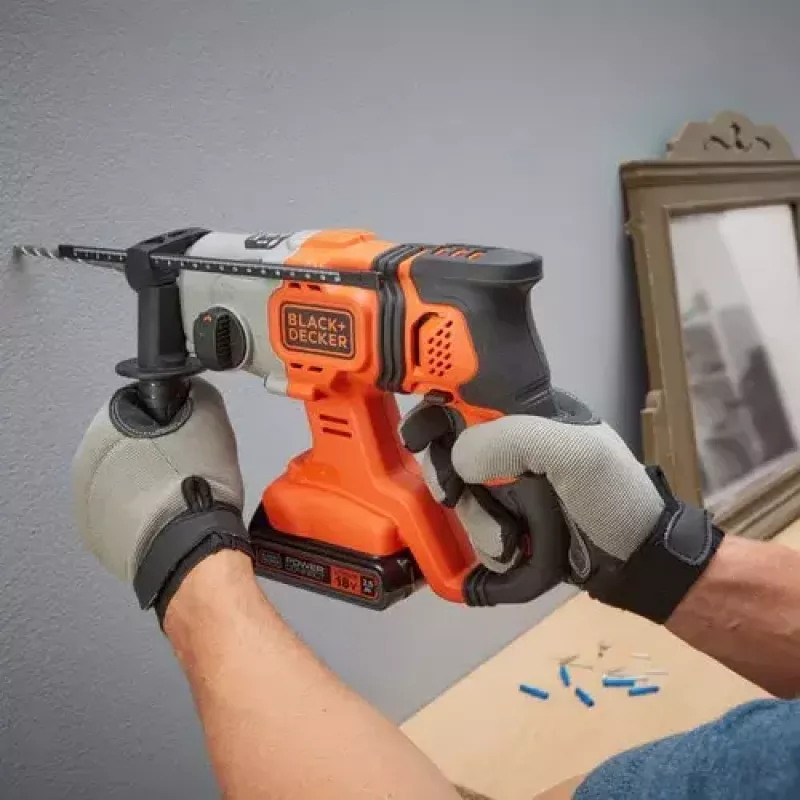 Taladradora Black & Decker BCD900E2K-QW 1880 RPM SDS Plus, batería 2,5 Ah