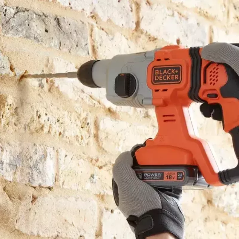 Taladradora Black & Decker BCD900E2K-QW 1880 RPM SDS Plus, batería 2,5 Ah