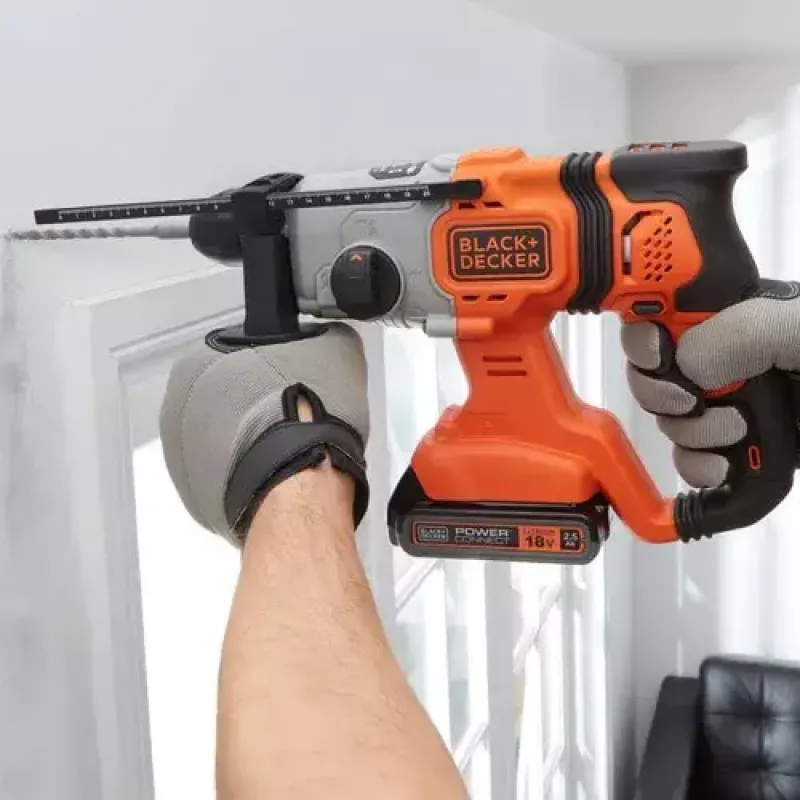 Taladradora Black & Decker BCD900E2K-QW 1880 RPM SDS Plus, batería 2,5 Ah