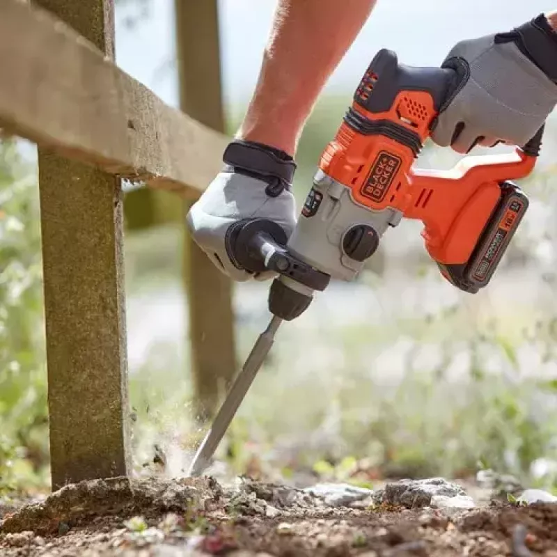 Taladradora Black & Decker BCD900E2K-QW 1880 RPM SDS Plus, batería 2,5 Ah