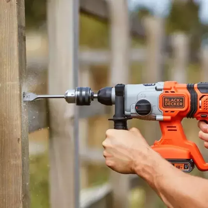 Taladradora Black & Decker BCD900E2K-QW 1880 RPM SDS Plus, batería 2,5 Ah