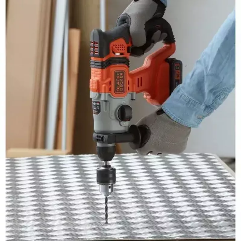 Taladradora Black & Decker BCD900B-XJ
