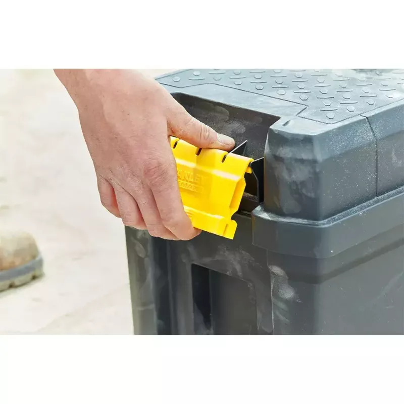 Stanley FatMax FMST81083-1 caja de herramientas con peldaño, plástico, carga de 30 kg, negro/amarillo