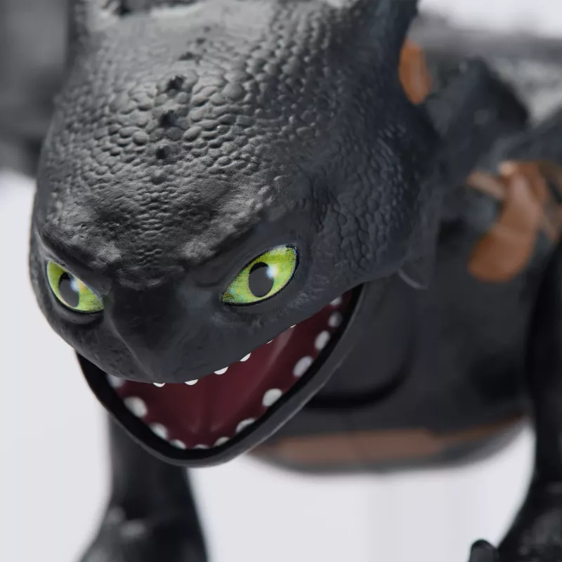 Figura de acción Spinmaster Ultimate Plasma Blast Toothless 25 inch alas con luz y sonido, a partir de 4 años