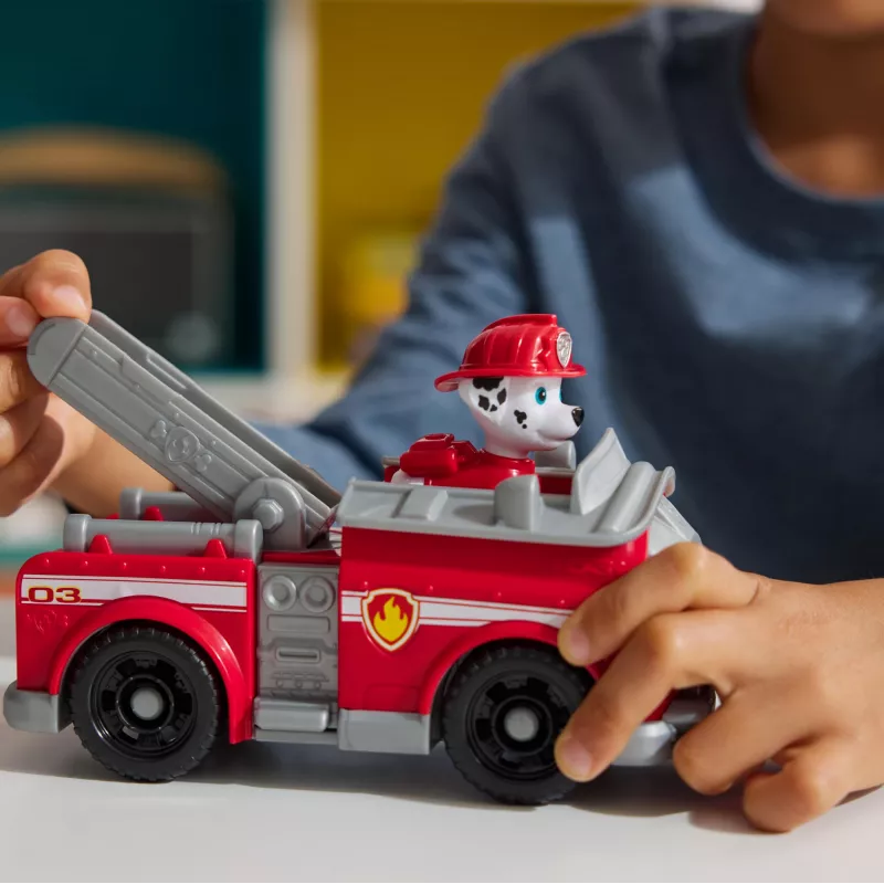 PAW Patrol, el camión de bomberos de Marshall, vehículo de juguete con figura de acción coleccionable, juguete infantil de fabricación sostenible para niños y niñas a partir de 3 años