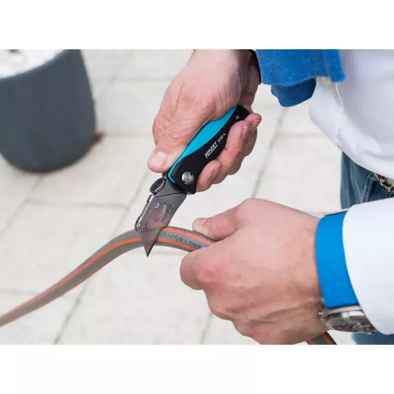 Navaja plegable con bloqueo HAZET 2157-1 negra azul