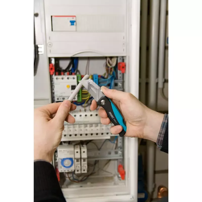 Navaja plegable con bloqueo HAZET 2157-1 negra azul