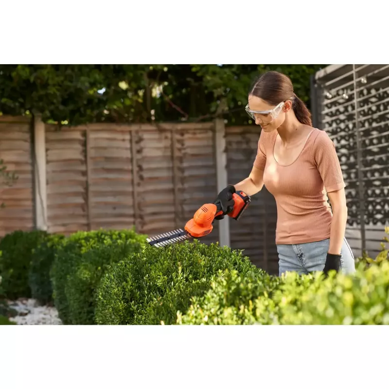 Cortasetos Black & Decker BCSS18D1-QW 18V batería