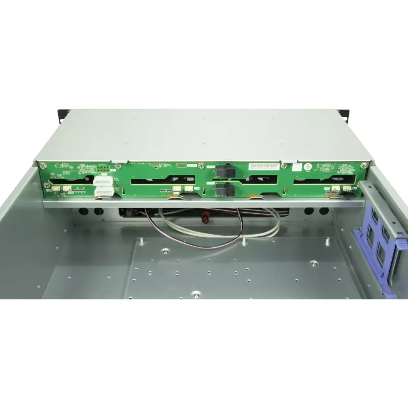 Inter-Tech IPC Storage 4U-4708 caja de servidor rack 19", 4U, 8 bahías Hot-Swap HDD de 2,5/3,5", backplane SAS 12G, E-ATX, 4 ventiladores delanteros + 2 traseros de 80 mm, negra