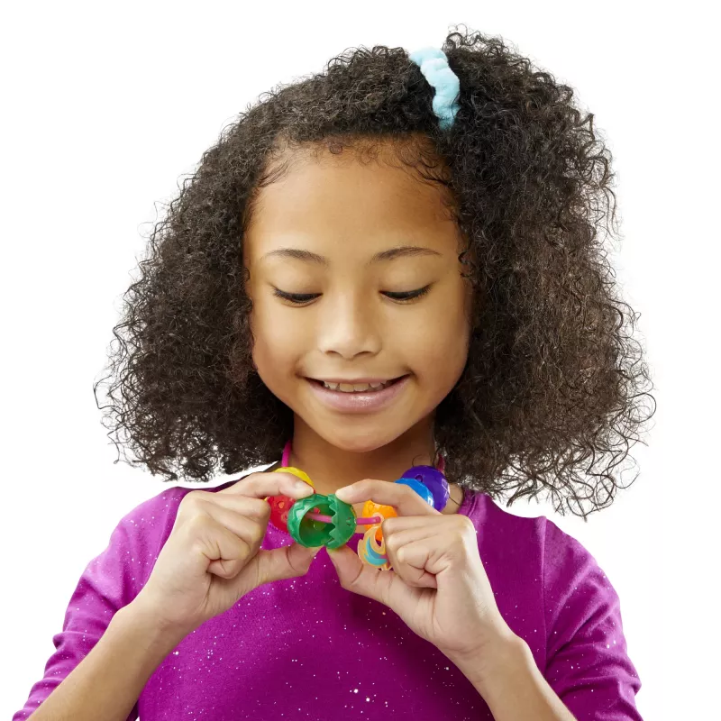 My Little Pony : Una nueva generación – Linterna Sparkle Reveal Sunny Starscout – Juguete luminoso con 25 piezas, sorpresas
