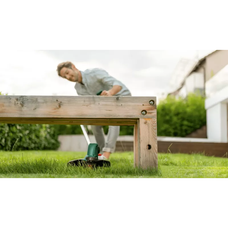 Bosch UniversalGrassCut 18V-26 26 cm batería negro, verde