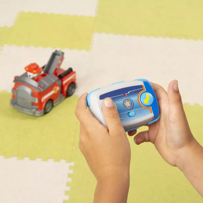 PAW Patrol, coche de bomberos teledirigido Marshall con dirección en 2 direcciones, para niños a partir de 3 años
