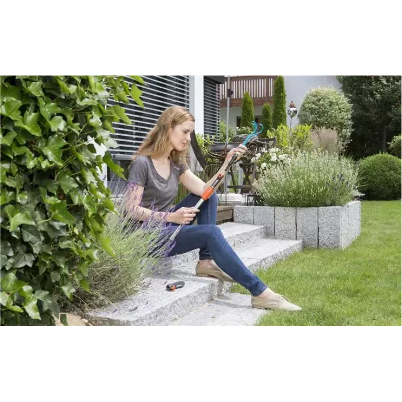 Rastrillo de mano Gardena 08921-20