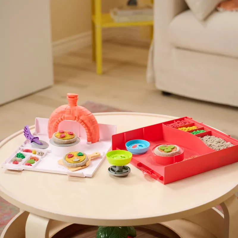 Kinetic Sand, SquishPizza set de juego de horno de pizza que crece, regalos creativos de Pascua, incluye 1 lb de arena moldeable y 5 herramientas, manualidades de alimentos de juguete para niños