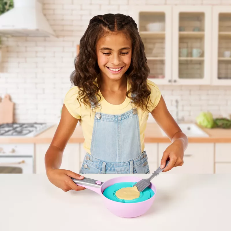 Moose Toys Cookeez Makery Pancake, juguete de comida, 5 años