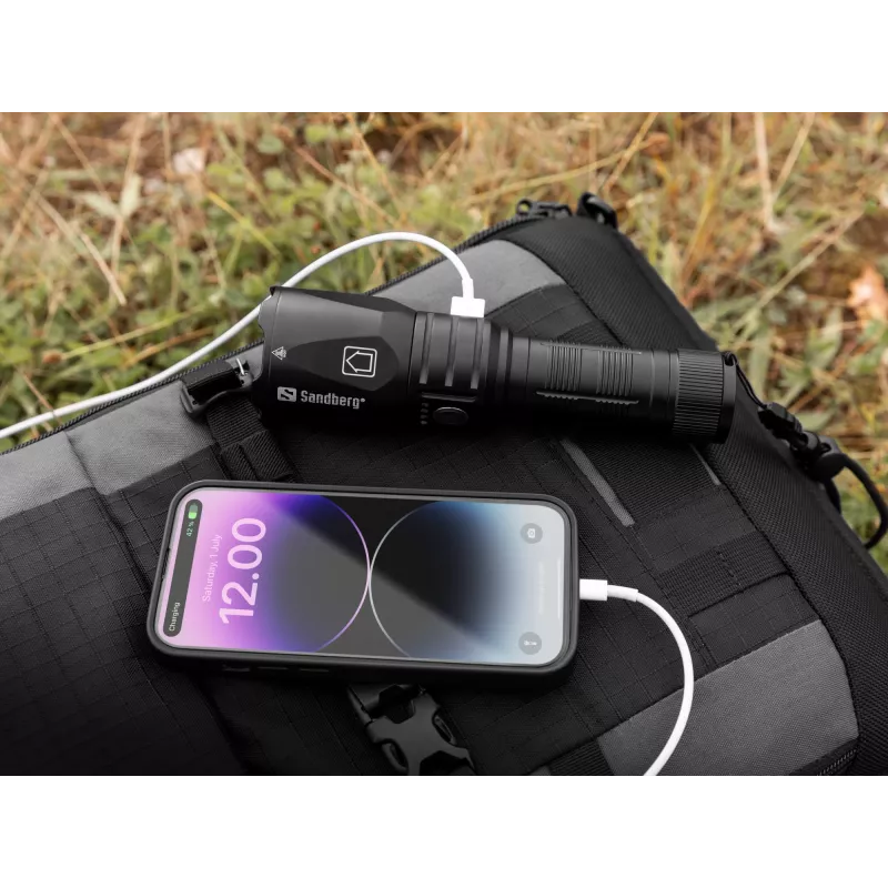 Batería externa Sandberg Survivor Torch Powerbank 5000, linterna de mano, negro, aluminio, IPX4, -30 – 40 °C, FCC, RoHS, UKCA, CE