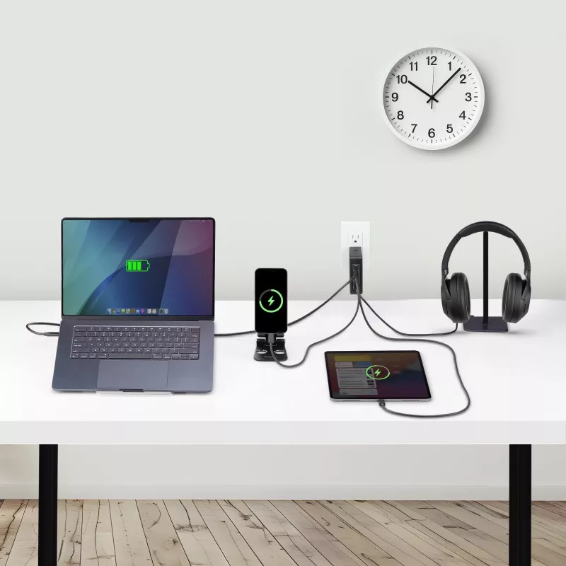 StarTech.com Cargador de pared USB-C de 140W, 3x USB-C/1x USB-A, PD 3.1 Fuente de alimentación GaN internacional para MacBook/Dell XPS/Inspiron
