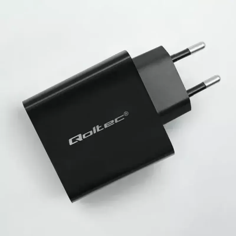 Cargador Qoltec 52378 de interior AC de carga rápida 3A USB Type-C negro