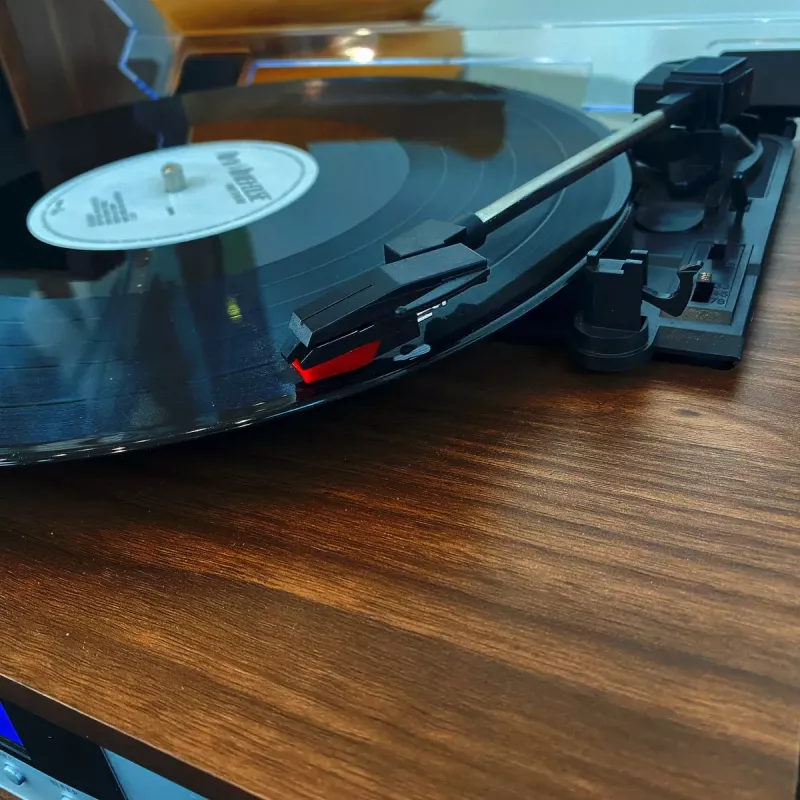 Tocadiscos de audio con transmisión por correa Lenco MC-160WD