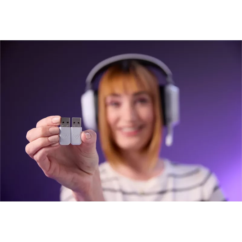 Turtle Beach Stealth 700 blanco PlayStation auricular gaming inalámbrico con hasta 80 horas de batería, Bluetooth, dos transmisores y altavoces de 60 mm para PS5, PS4, PC y dispositivos móviles