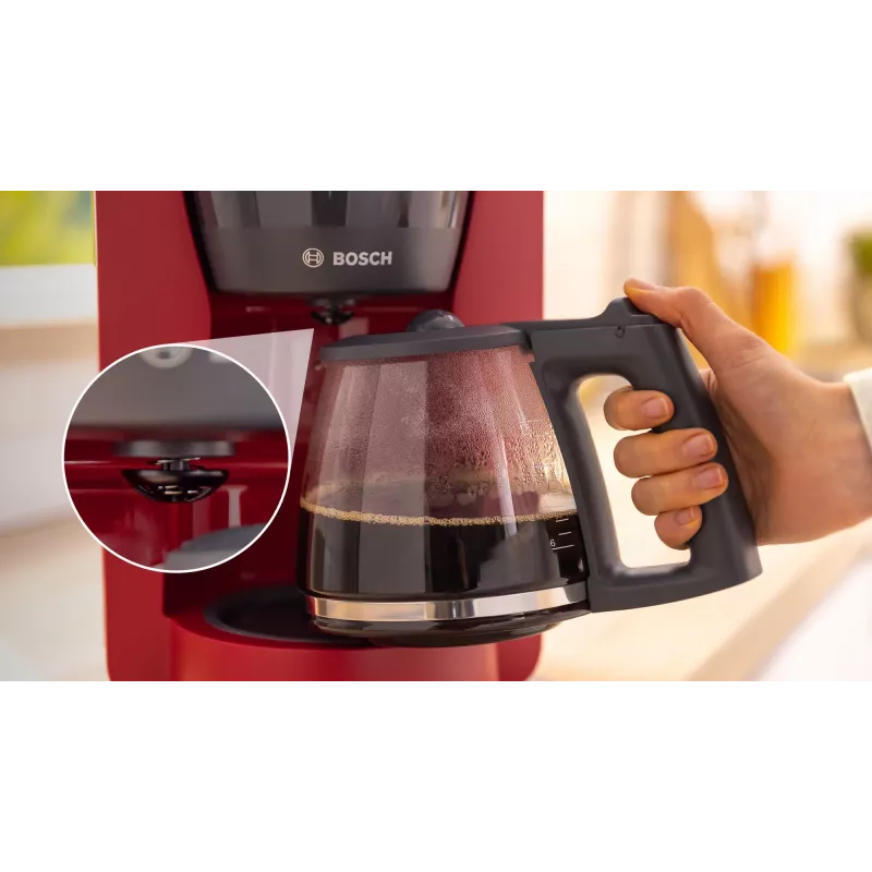 Cafetera de filtro Bosch TKA3M134 — depósito de agua de 1,4 l, capacidad para 15 tazas, roja